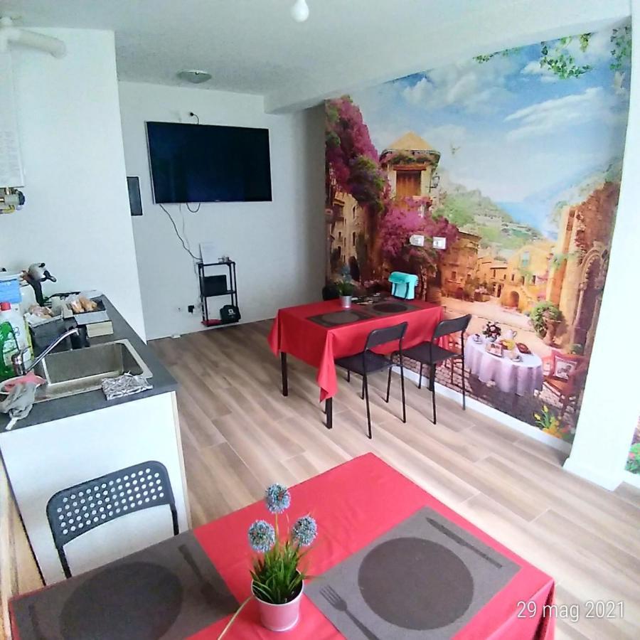 Cornizzolo Bed Breakfast Suello Екстер'єр фото