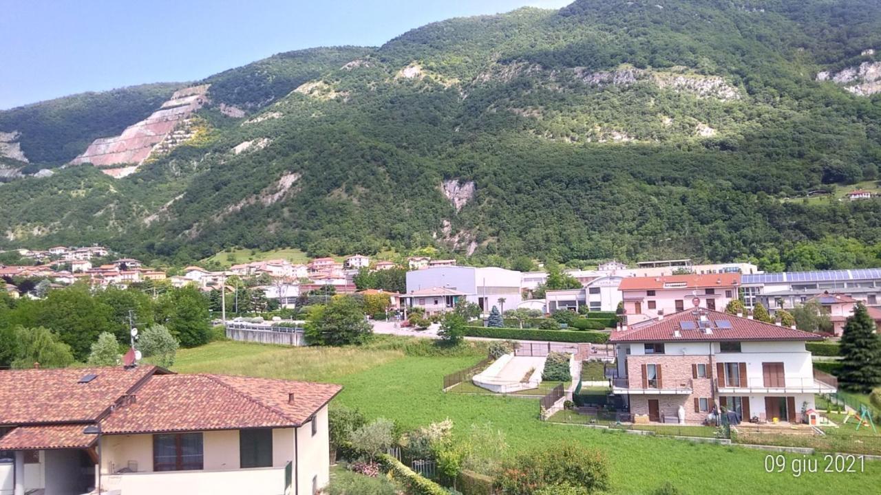 Cornizzolo Bed Breakfast Suello Екстер'єр фото